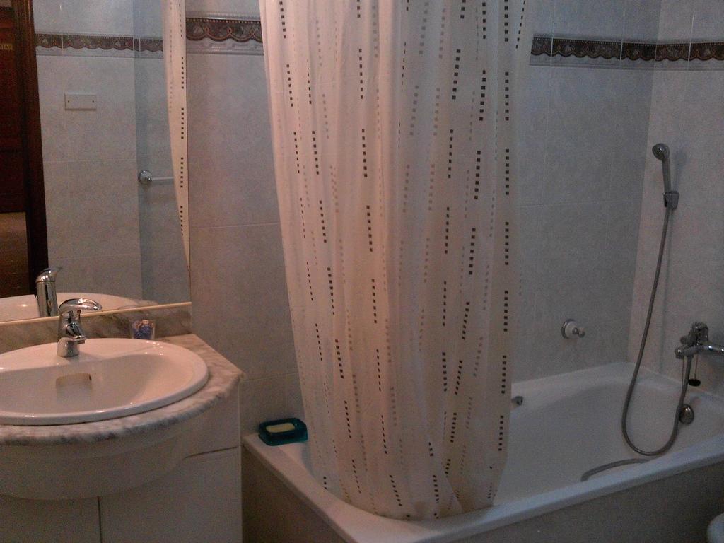 Homestay Marialva Park Seixal  Zewnętrze zdjęcie
