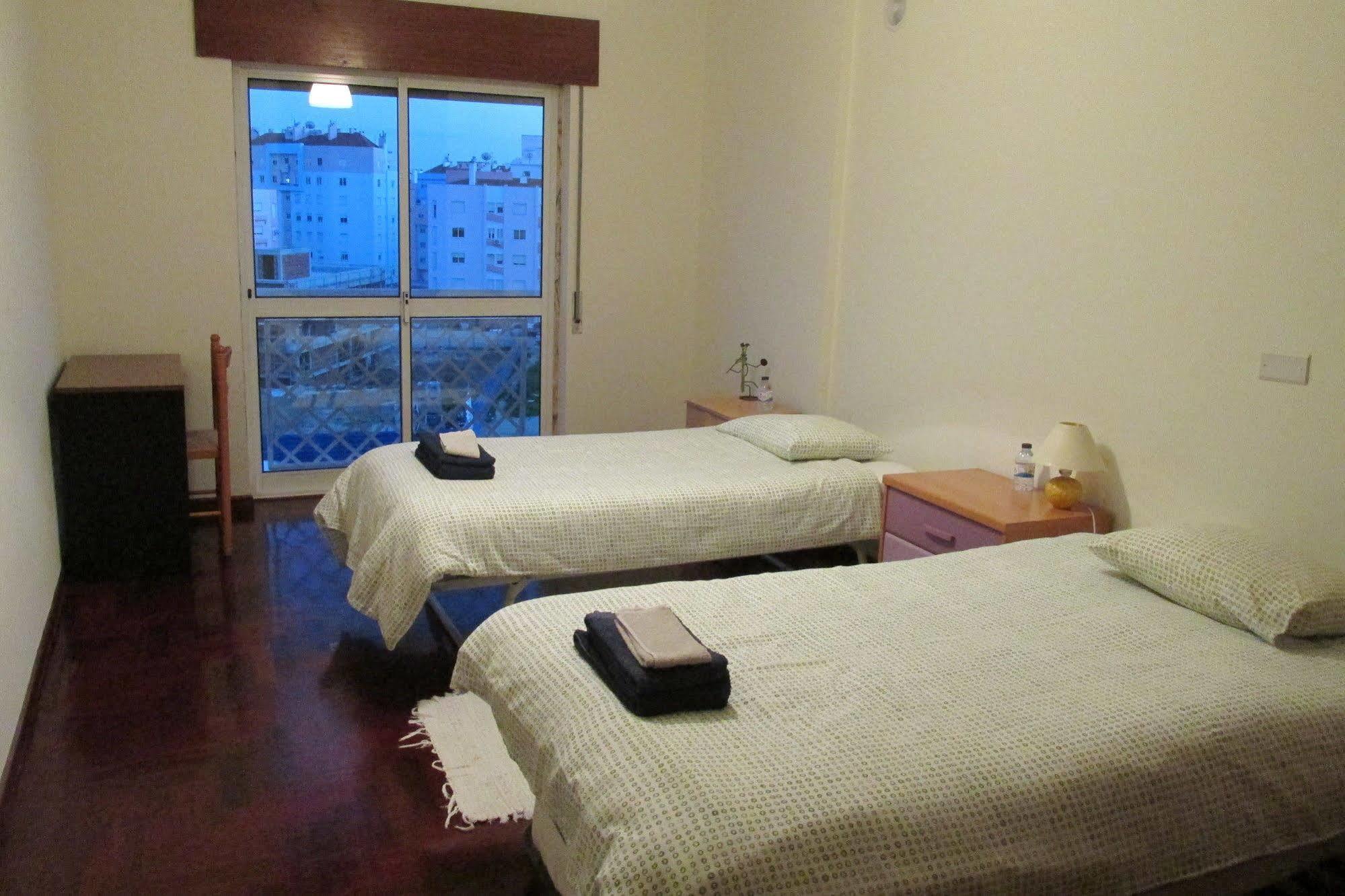 Homestay Marialva Park Seixal  Zewnętrze zdjęcie